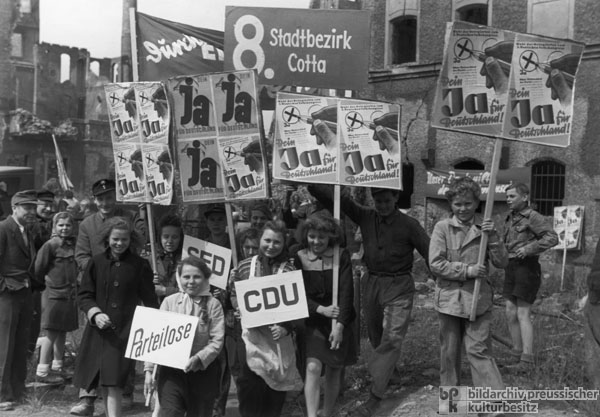 Agitation in Halle/Saale für die Wahl zum 3. Deutschen Volkskongress (15./16. Mai 1949)